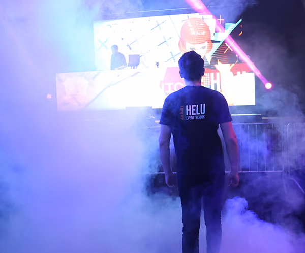 HELU Eventtechnik Team bei der Arbeit